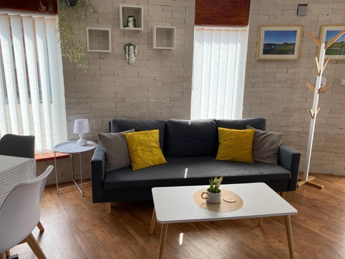 Apartamento U Vrabčáka Zlonin Exterior foto