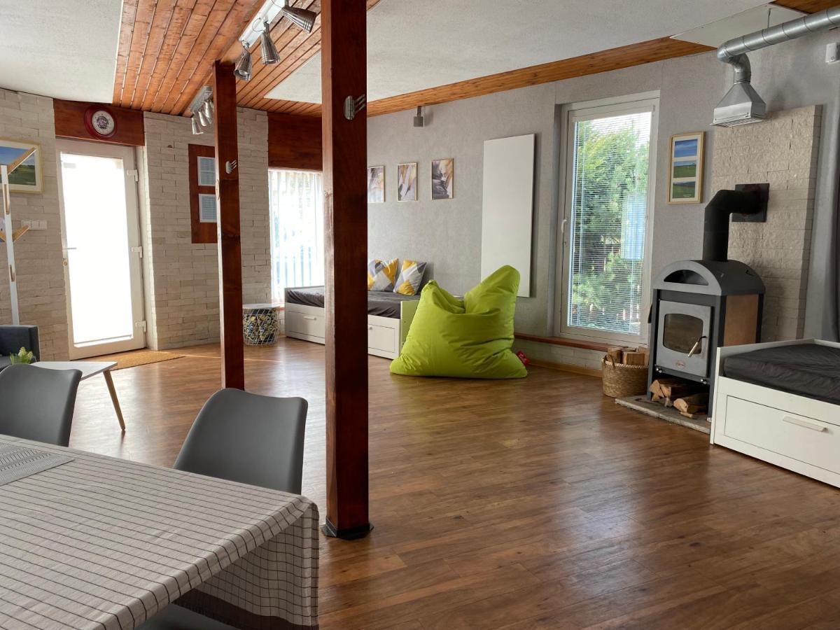 Apartamento U Vrabčáka Zlonin Exterior foto